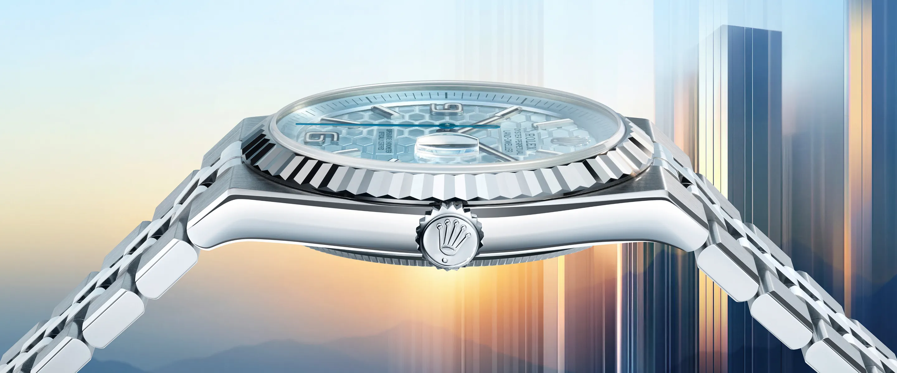 rolex-new-watches-2025-the-land-dweller-ambiance_m127336-0001