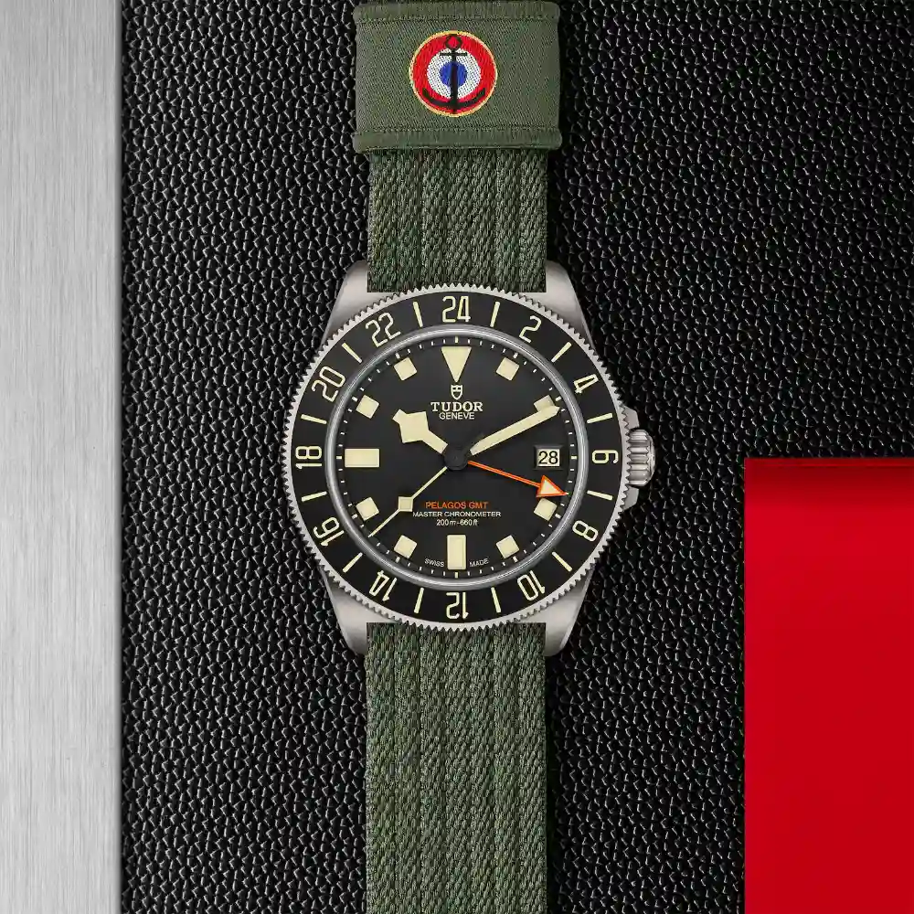 m2542gxx7nu-0002 M2542G257NU-0002